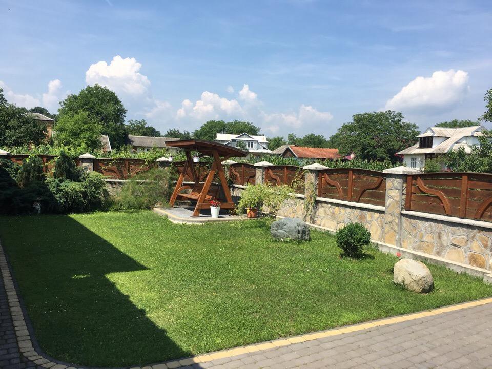 Vacation Home Yabluniv Exterior photo